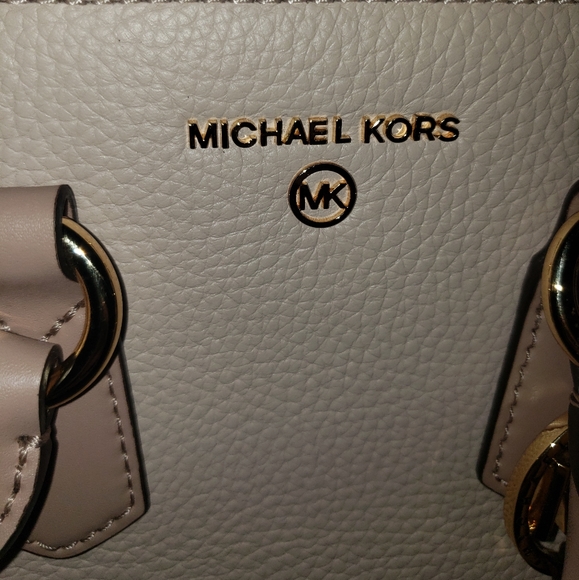 Michael Kors bag - Picture 2 of 6